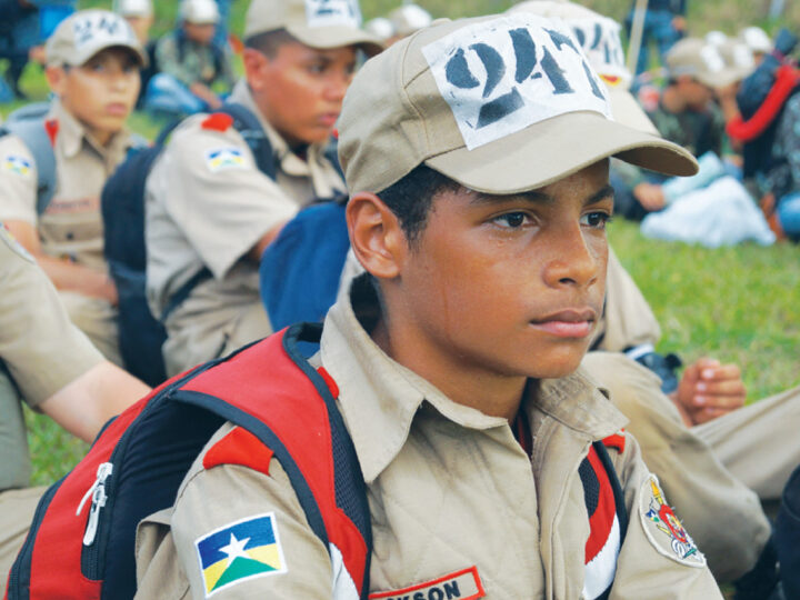 Pequenos Grandes Militares