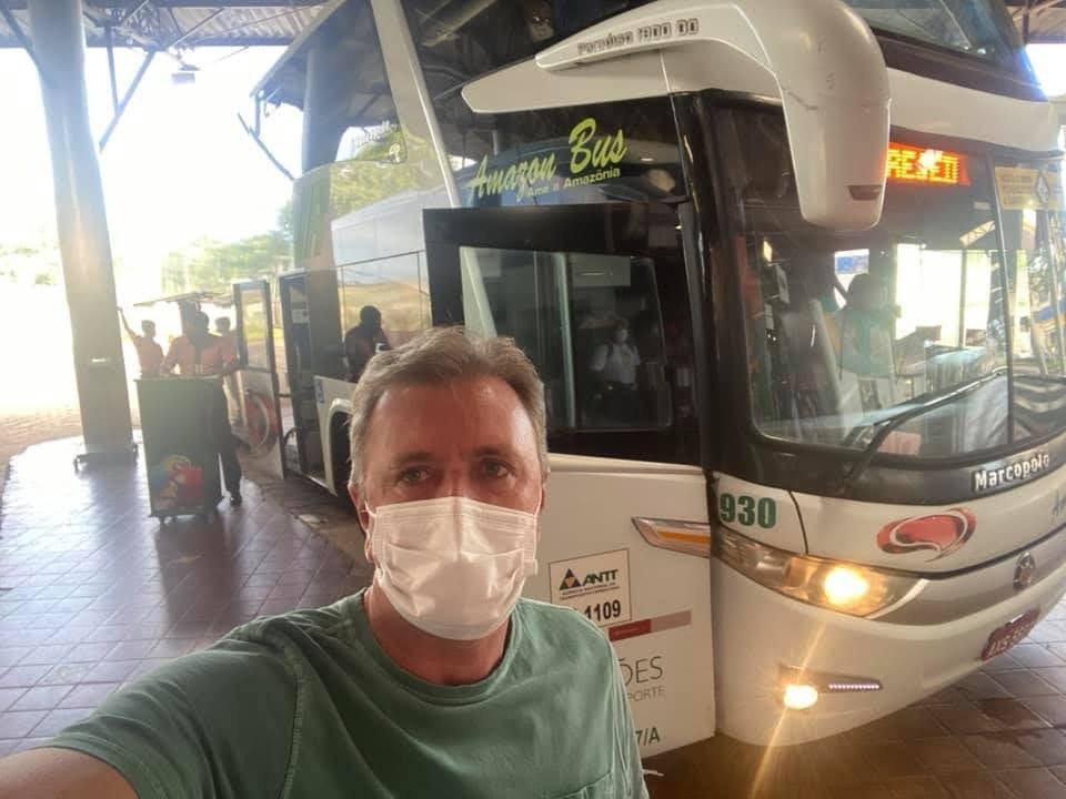 No balanço do busão: deputado de Rondônia já viajou cerca de 1 milhão de km nos quatro mandatos