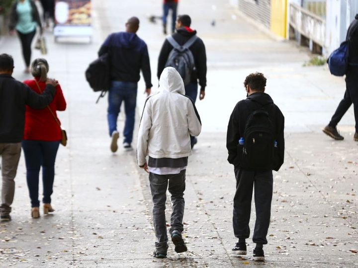 Frente fria deve derrubar termômetros no Sul, Sudeste e Centro-Oeste