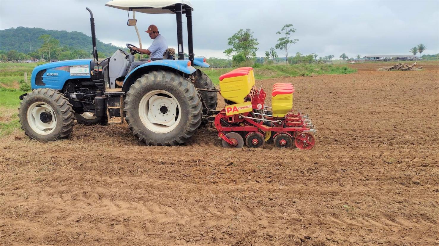 Ariquemes: Produtores são beneficiados com assistência técnica no plantio do milho