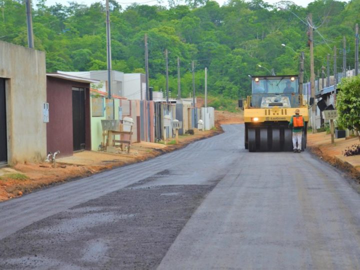 Ariquemnes: Prefeitura conclui pavimentação da Rua Pássaro Preto, no Jardim Jorge Teixeira