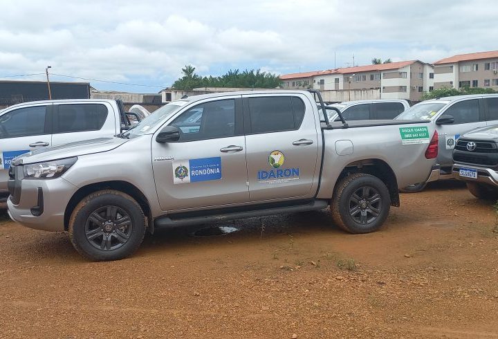 Idaron  entrega mais 15 caminhonetes e um conjunto de barco com voadeira e reboque