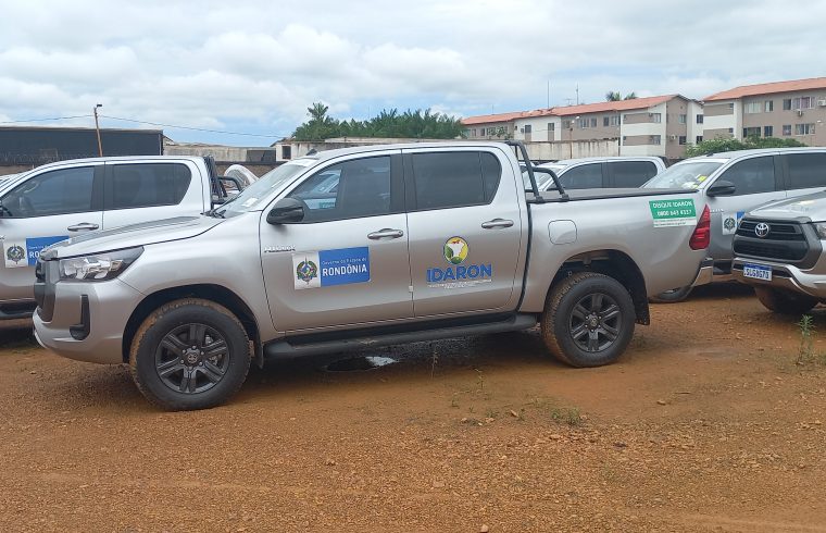 Idaron  entrega mais 15 caminhonetes e um conjunto de barco com voadeira e reboque