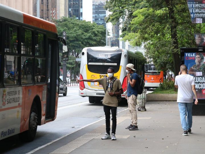 Covid-19: Brasil registra 20,3 mil casos e 57 mortes em 24 horas