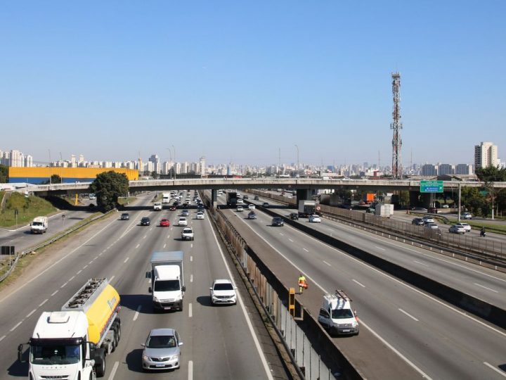 Ministro da Justiça anuncia normalização da circulação nas rodovias