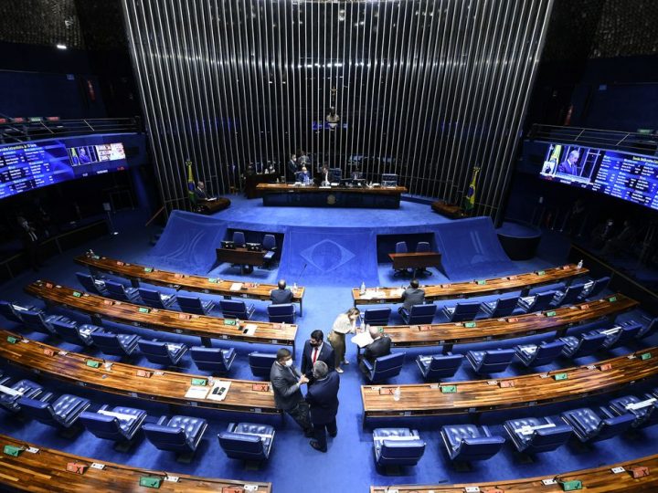 Senado aprova PEC da Transição