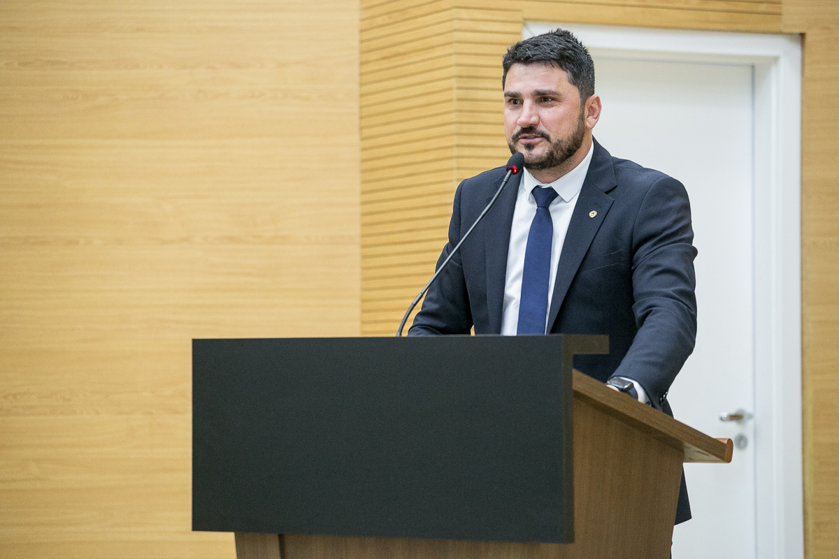 Deputado estadual Jean Mendonça foca trabalho na agricultura, pecuária e saúde em novo mandato