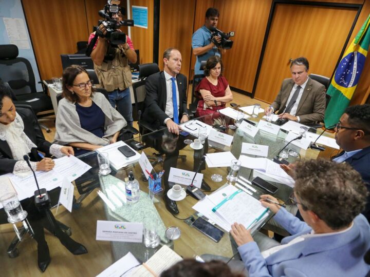 Governo estuda criar disque denúncia contra violência nas escolas