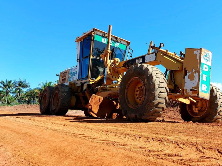 Estrada do Forte Príncipe recebe manutenção após indicação da deputada Lebrinha