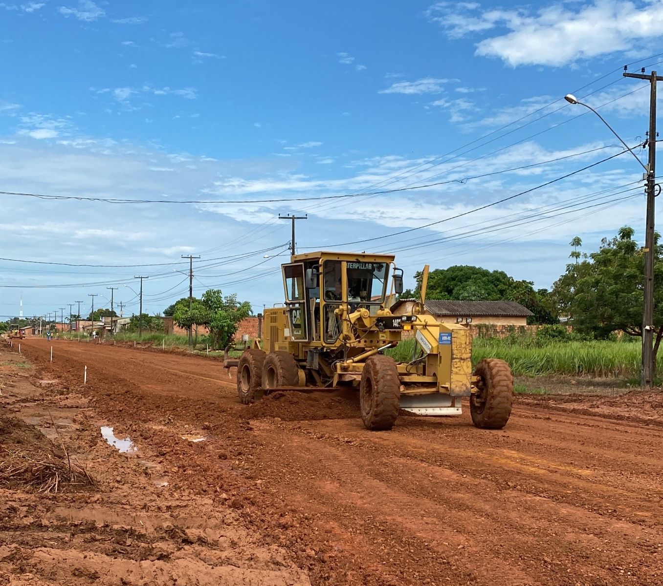 Porto Velho: Serviços de limpeza são realizados nas ruas do entorno do Arraial Flor do Cacto