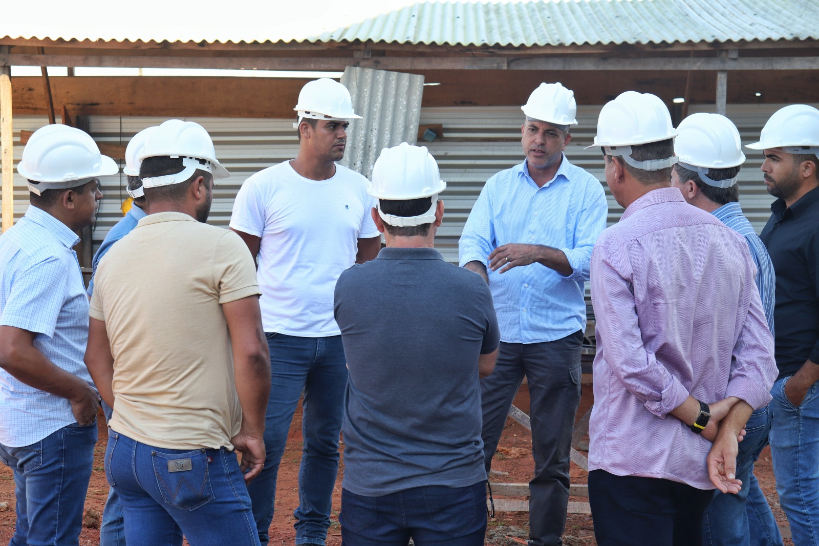 Ismael Crispin visita canteiro de obras do Ifro de São Miguel do Guaporé