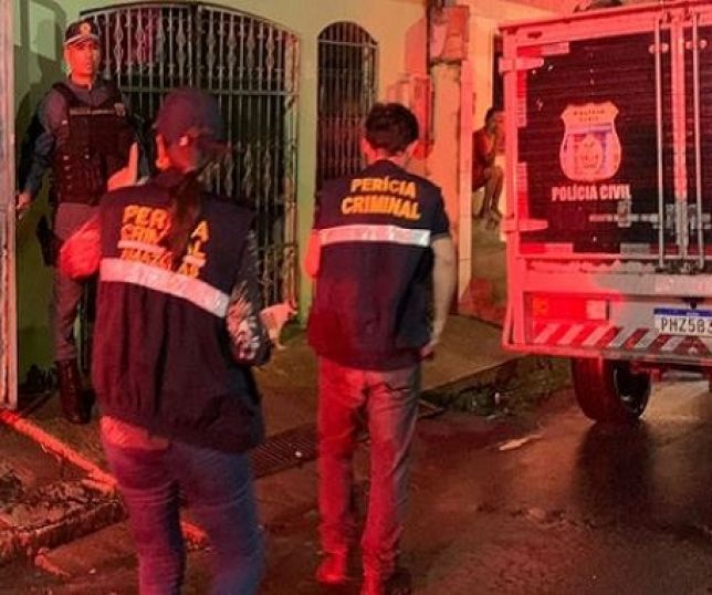 Bebê de seis meses é encontrado morto dentro de casa e mãe é presa como suspeita de matar o próprio filho