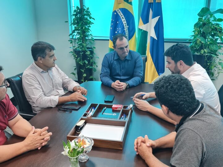 Deputado estadual Jean Mendonça se reúne com o vice-governador Sérgio Gonçalves