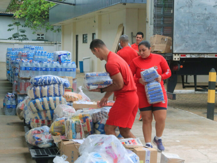 Governo de RO envia alimentos, água potável e cobertores e anuncia novas remessas para vítimas das enchentes no RS