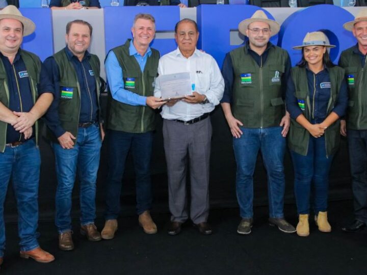 Deputado Marcelo Cruz presta homenagens a Assembleia de Deus em Ji-Paraná e personalidades