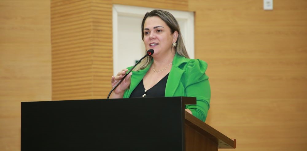 Cláudia de Jesus apresenta projeto de lei para combater assédio nas escolas de Rondônia