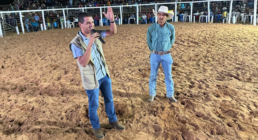 Cássio Gois investe R$ 100 mil para 10ª Exposição Agropecuária de Jardinópolis, em Castanheiras