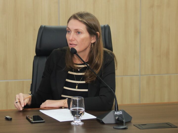 Gislaine Lebrinha garante recurso para Saúde em Alvorada do Oeste