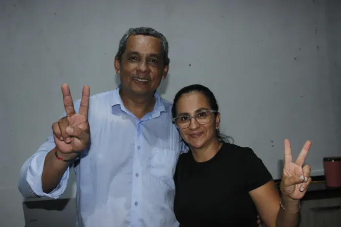 Justiça Eleitora Registra candidatura do candidato a prefeito Moizes Penha e da candidata a vice-prefeita Dra. Gleide Vinhati da Silva