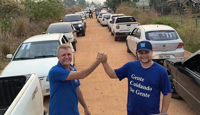 Dr. Wesley Araújo realiza grande carreata no Distrito de Novo Plano e reúne 310 carros e 81 motos em Chupinguaia