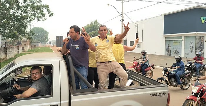 CARREATA DA COLIGAÇÃO: O Futuro é Agora Faça Parte da Mudança de Moizes Penha percorre as principais ruas de Pimenteiras