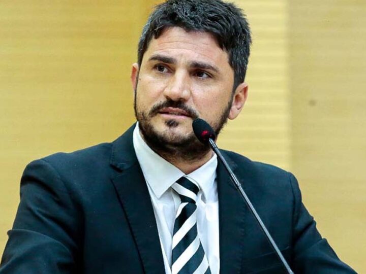 Jean Mendonça vota pela reestruturação das carreiras dos servidores do Idaron