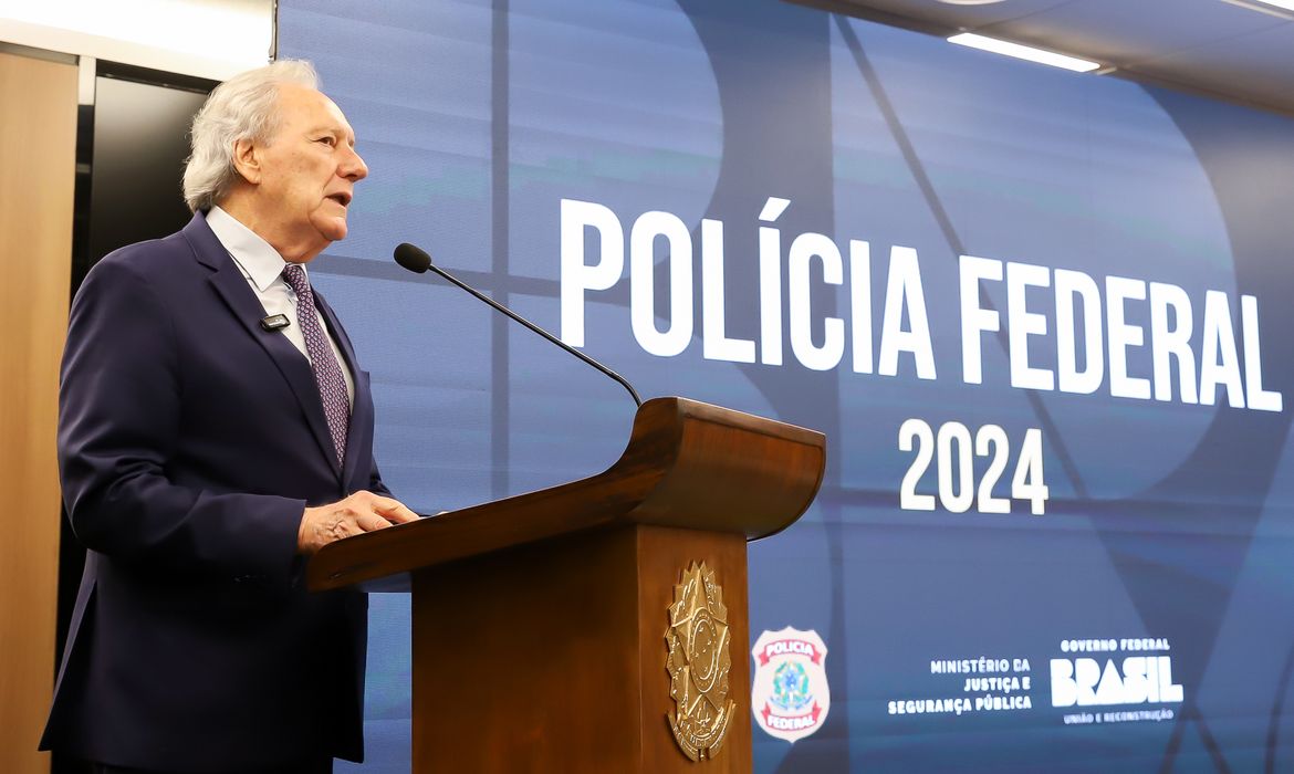 PF aumentou em 70% apreensões contra crime organizado, diz Lewandowski