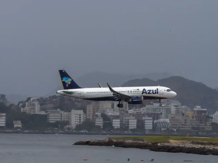 Preço médio de passagens aéreas diminuiu 5,1% em 2024, diz ministro