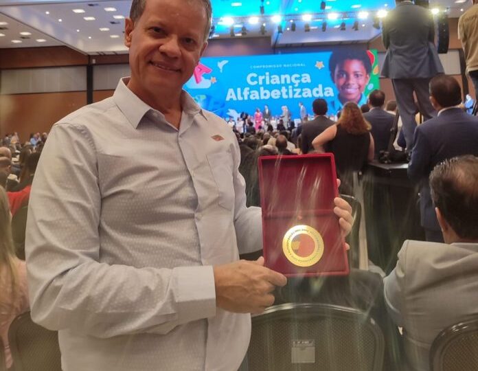 Colorado recebe Selo Ouro do MEC pelo compromisso com a alfabetização