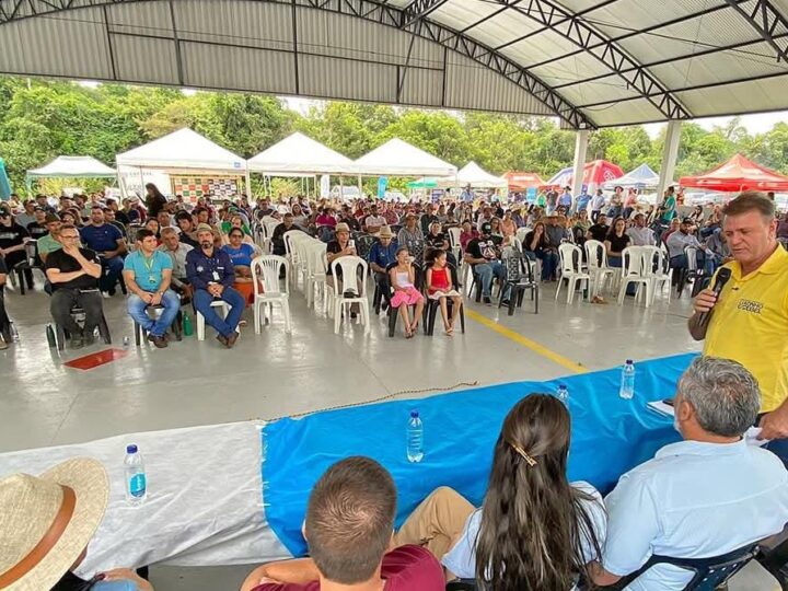 Luizinho Goebel participa do 1º Encontro dos Produtores Rurais de Chupinguaia