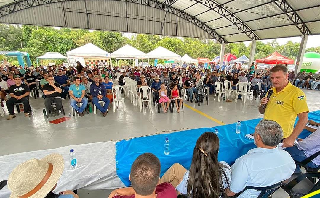 Luizinho Goebel participa do 1º Encontro dos Produtores Rurais de Chupinguaia