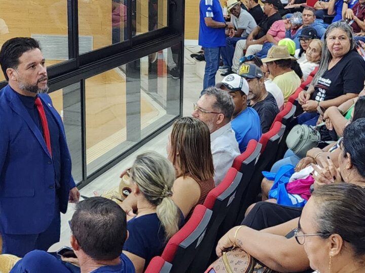 Delegado Camargo cobra valorização e melhores condições para profissionais da educação em Rondônia