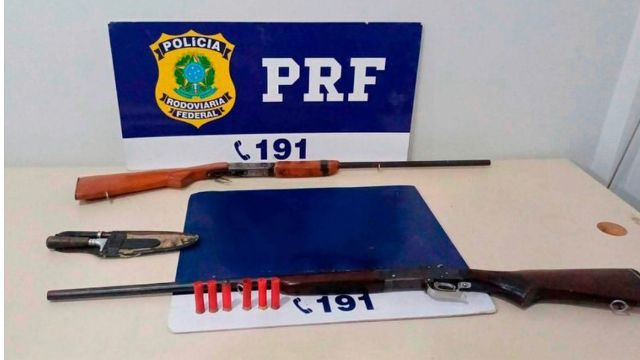 PRF aborda veículo na BR-364 em Vilhena e apreende armas e munições
