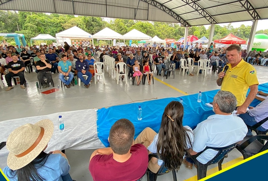 Luizinho Goebel participa do 1º Encontro dos Produtores Rurais de Chupinguaia