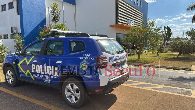 Adolescente mente ausência dos pais para se abrigar na casa de amigo e PM é acionada