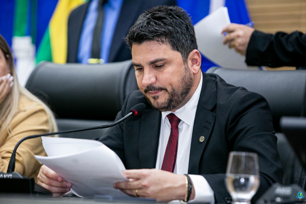 Jean Mendonça destina recursos para a compra de van zero km em Alto Alegre dos Parecis