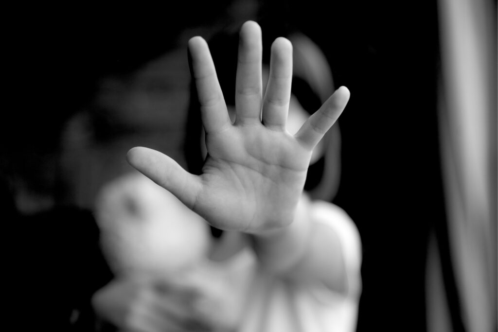 Adolescente de 14 anos relata ato sexual e homem recém-liberto volta a ser detido em Cerejeiras