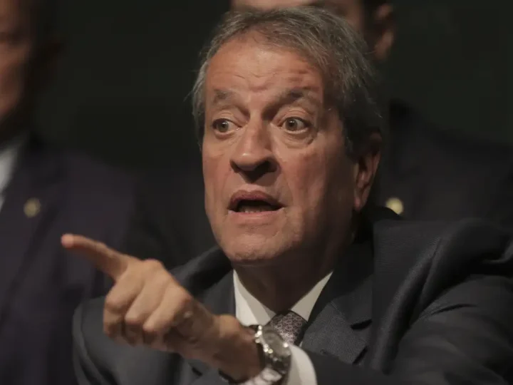 Valdemar pede autorização ao STF para visitar Bolsonaro