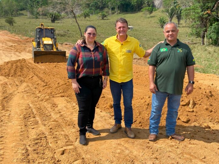 Luizinho Goebel destina recursos para recuperação de estradas em Campo Novo de Rondônia