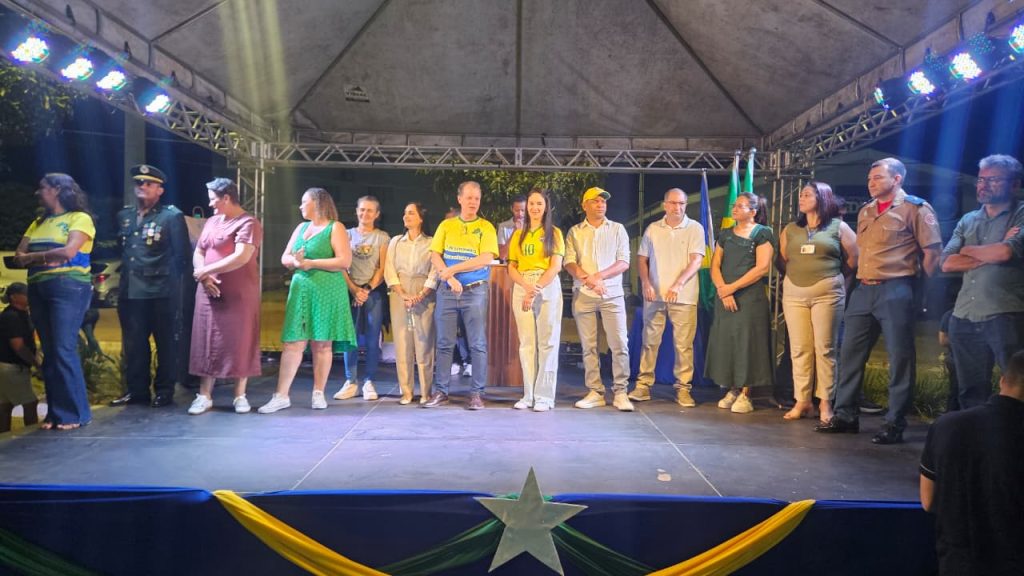 Desfile de 7 de setembro de 2025 atrai multidão em Colorado do Oeste