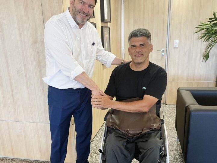 Alex Redano solicita viatura para Patrulha Maria da Penha em Ouro Preto do Oeste