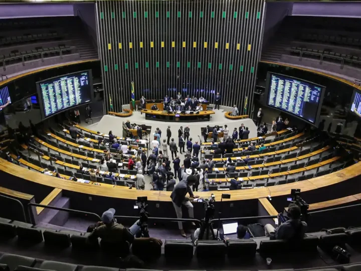 PL que isenta IR até R$ 5 mil será votado na quarta, 1º de outubro