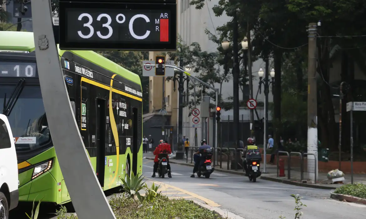 Defesa Civil paulista alerta 111 municípios para tempo seco