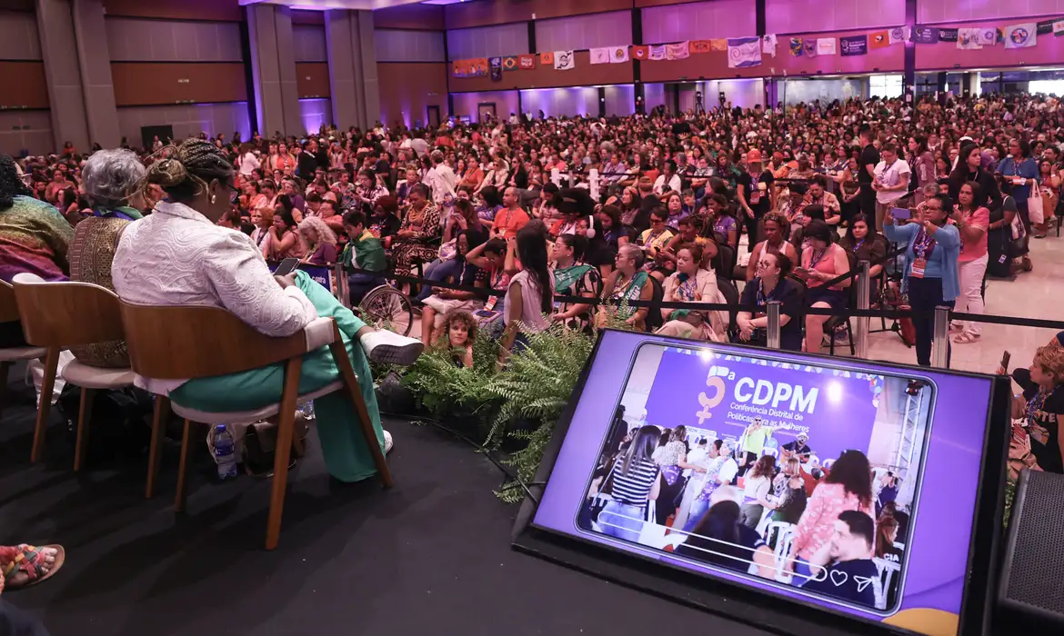 Brasília: conferencistas exigem políticas para todas as “mulheridades”