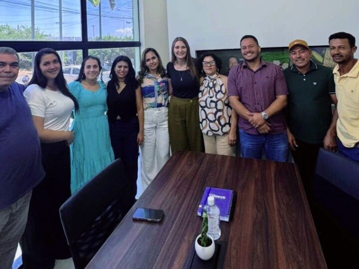 Deputada Gislaine Lebrinha destina R$ 594 mil para campo sintético em Chupinguaia