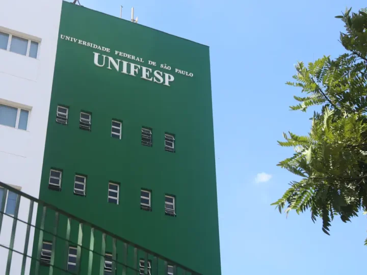 Polícia Federal faz operação em Santos contra ameaças à Unifesp