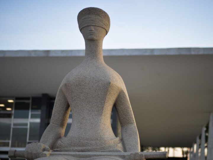 Dino mantém resolução do CFM que limita tratamento a jovens trans