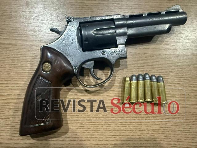 PRF prende homem por porte ilegal de arma de fogo em Vilhena; revólver e seis munições foram apreendidos