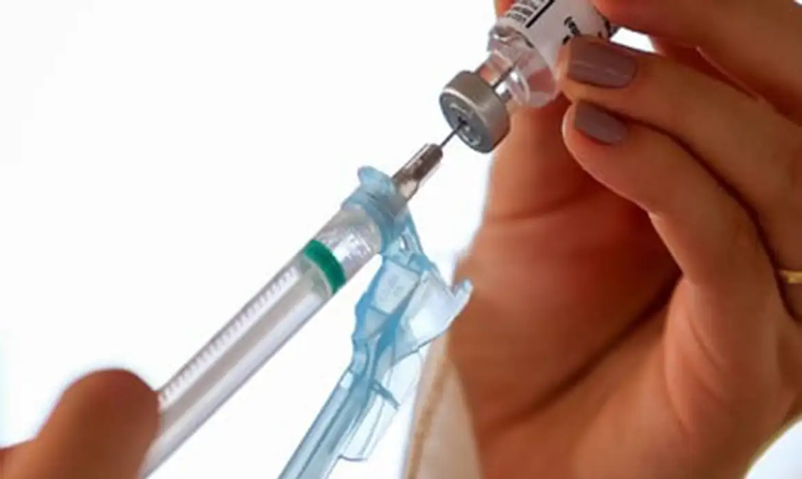 Brasil apresenta planos à coalizão global para vacinas e medicamentos