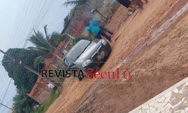 Motorista atinge poste de energia e deixa local sem acionar a polícia em Vilhena